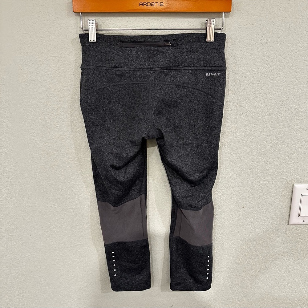 Nike Dri-Fit Gray Women’s Size Small Leggings